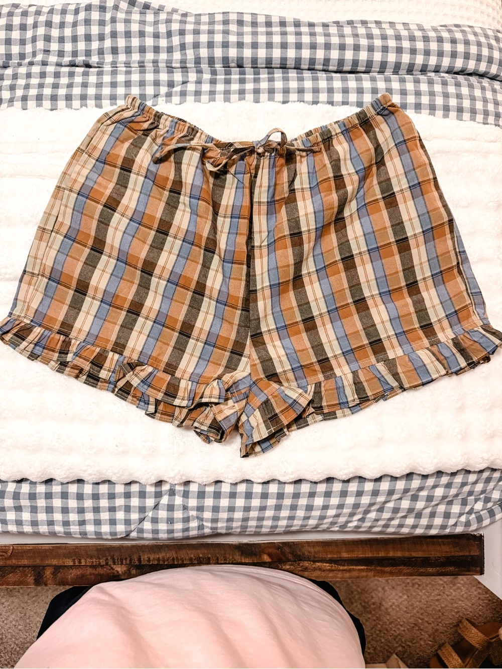 Plaid Ruffle Hem Shorts
